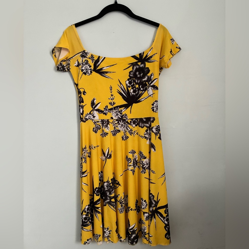 Retro Yellow Floral Scoop-Neck Midi Dress